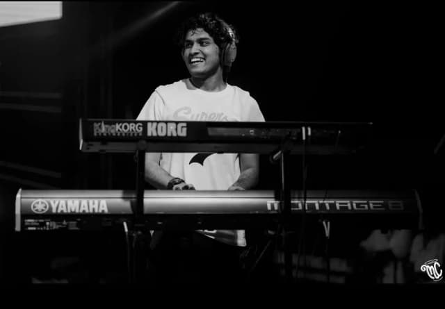 STEVE KOTTOOR - Professional Pianist, Keyboardist, Arranger and Music Producer at The Audio Guys (TAG) Institute